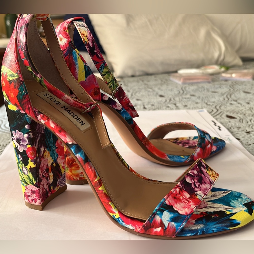 Steve Madden floral heels